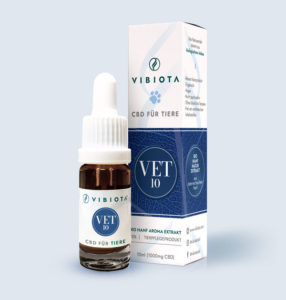 Product photo VET CBD oil 10% for pets (with hemp seed oil & MCT oil) in a 10ml bottle